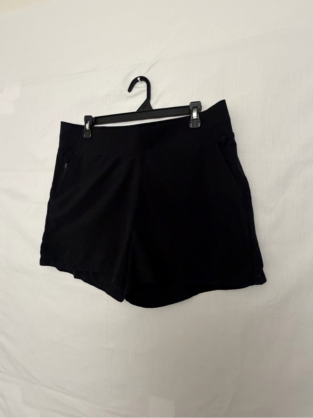 Athleta Womens Size 14 Brooklyn Short Black Athletic Hiking Activewear(A923)